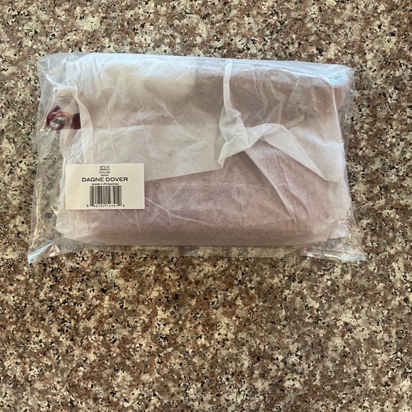 Dagne Dover x Sephora NWT Limited Edition Mara Phone Sling  New with tags - Picture 7 of 8